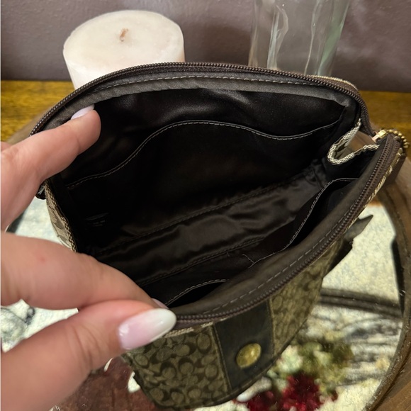 ✨ NWOT - Vintage Y2K Coach Signature Canvas Zip Pouch ✨ - Picture 8 of 9